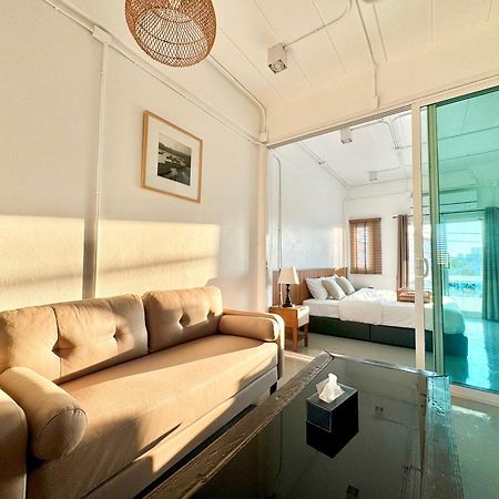 Momento Hotel And Cafe Khon Kaen Buitenkant foto